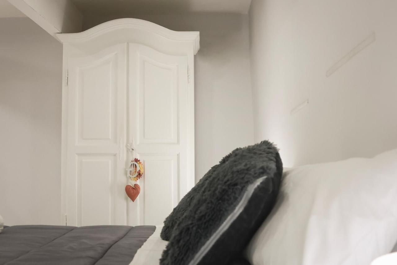 Modern By Sasy In The Centre Apartment